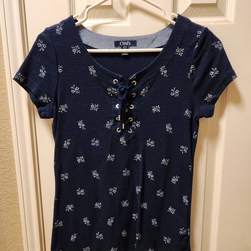 🧡3 for $20 / Chaps Dark Blue Floral Lace-Up Tee
